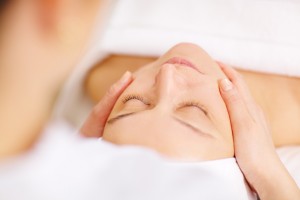 Soins massages - Domaine Méjan - Paradou