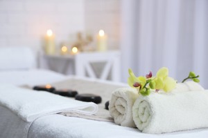 Soins massages - Domaine Méjan - Paradou